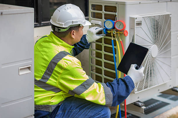Professional Hvac technician working in Bellflower, CA